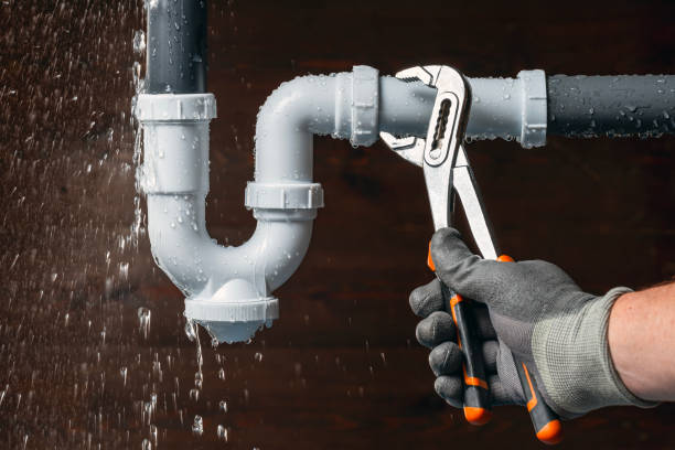 Professional Leak Detection technician working in Springfield, VA